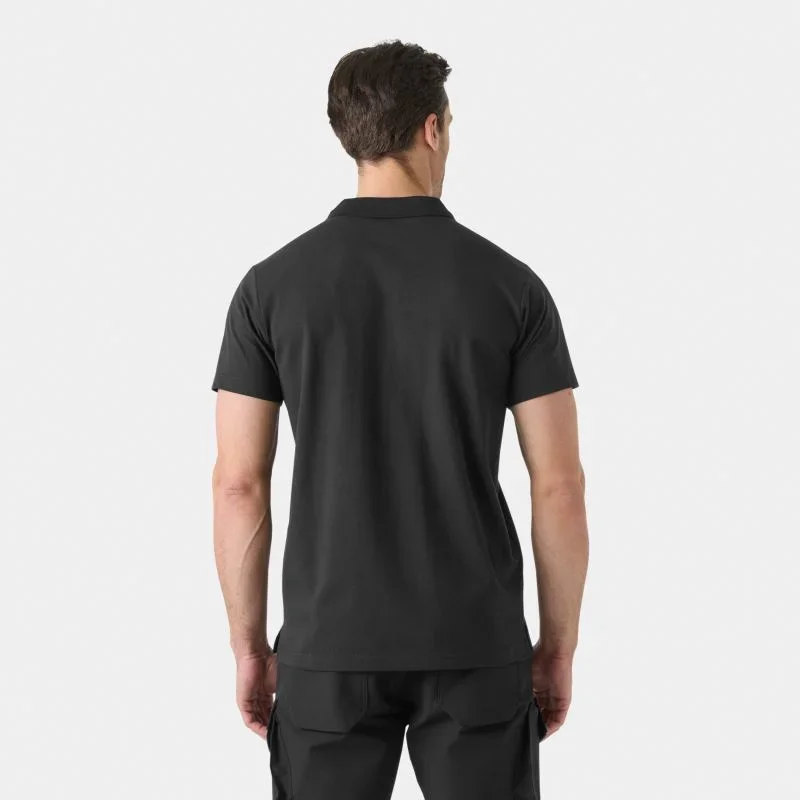 Helly Hansen Classic 2.0 79398 – Herren Piqué Polo "Classic 2.0" – am Model
